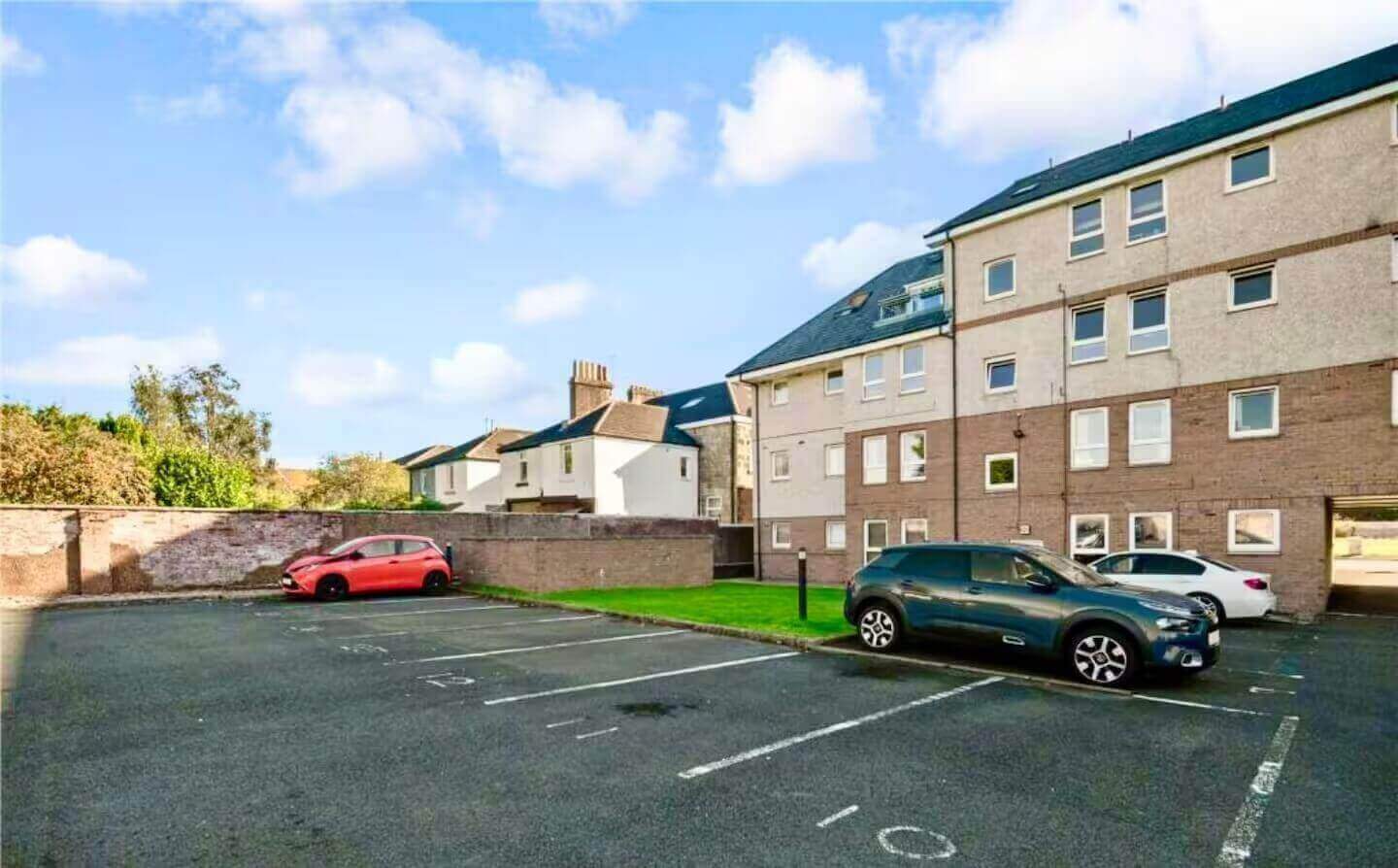 Weavers Court – Paisley